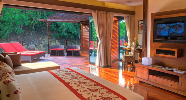 گایانا مارین ریزورت (Gayana Marine Resort)