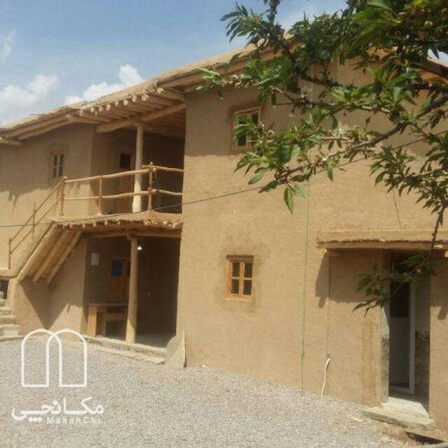 اقامتگاه بومگردی قلعه سنگ در خرم آباد