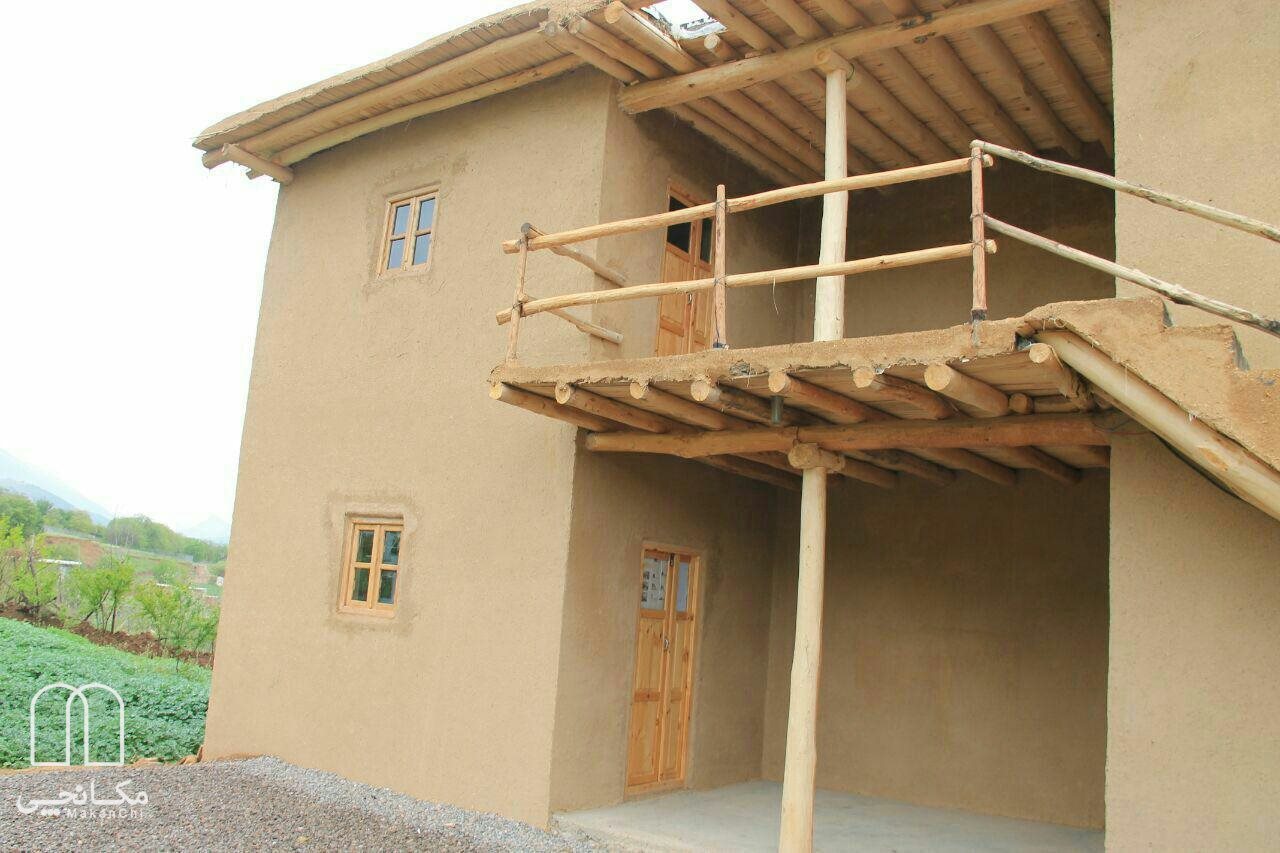 اقامتگاه بومگردی قلعه سنگ در خرم آباد