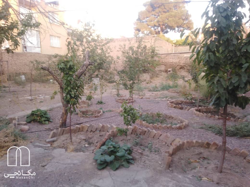 خانه باغ دربست در قزوین