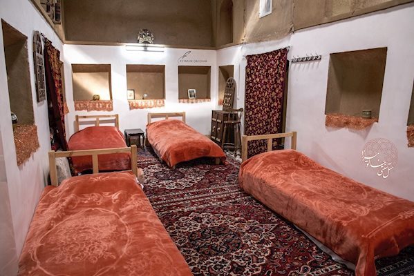 هتل سنتی خالو میرزا در عقدا