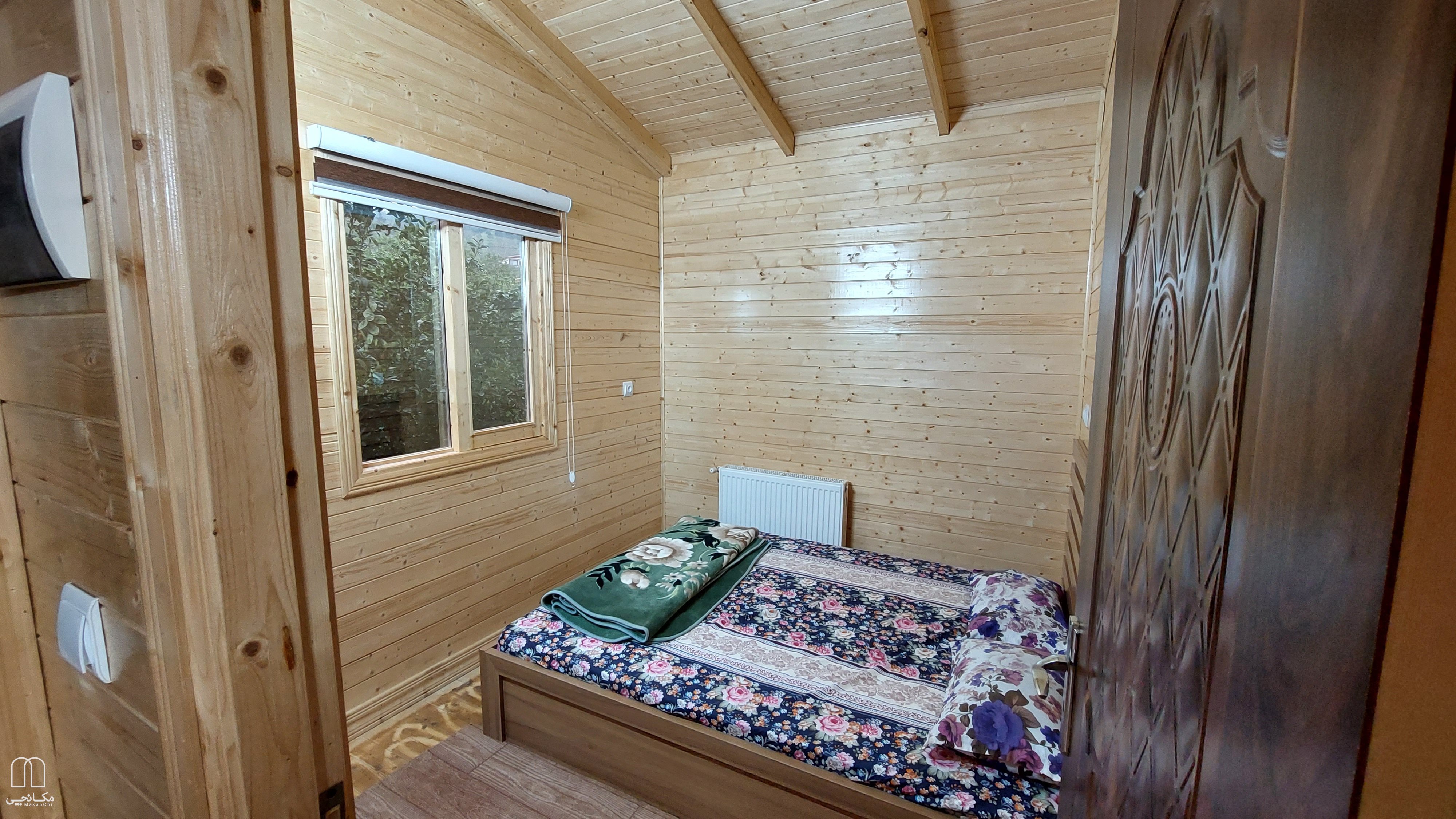 کلبه چوبی یکخوابه در بام قلک 1