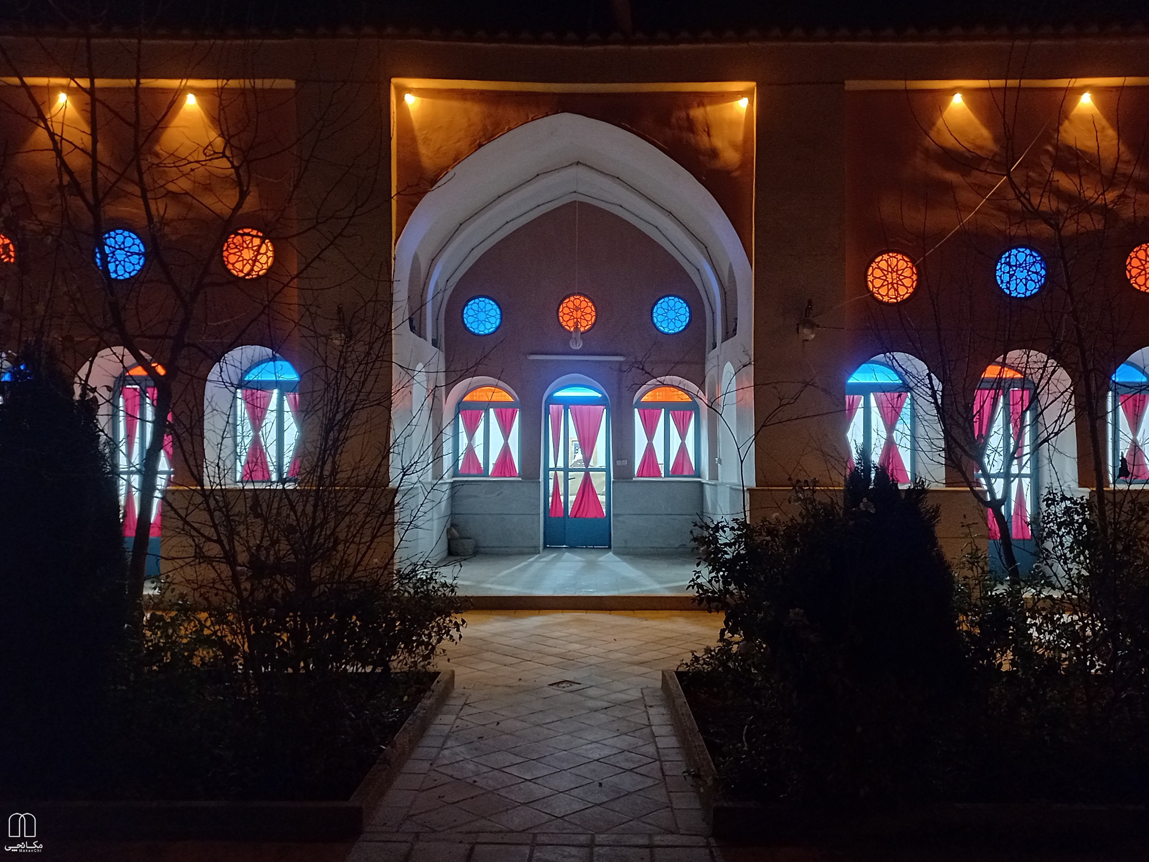 اقامتگاه سنتی نرگس خاتون اصفهان