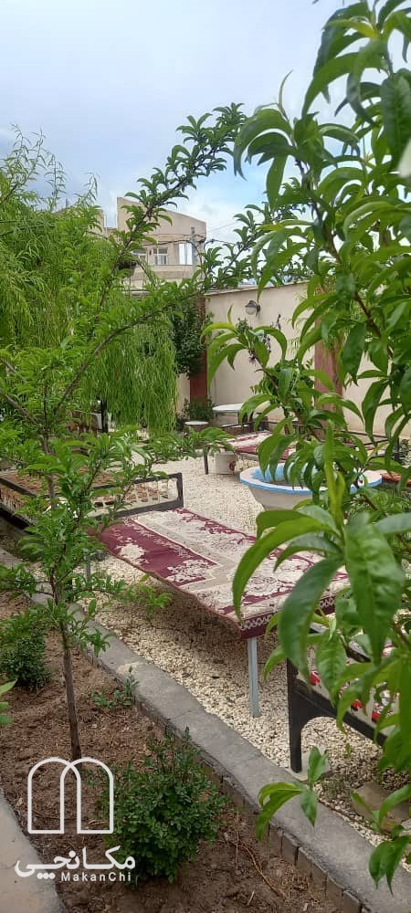 خانه باغ امید در قمصر