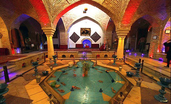 موزه حمام قلعه از موزه های همدان 