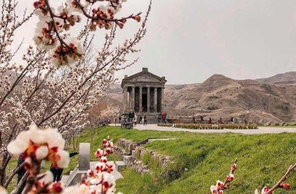 شرایط آب و هوایی در فصول مختلف سال