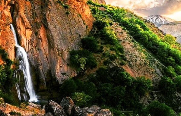 آبشار شاهان‌ دشت