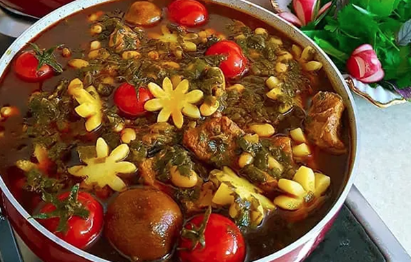 خورشت تره کوهی: طعمی مشابه با قورمه سبزی