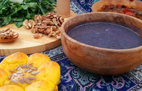 قوروت بادمجان و کشک سالاری