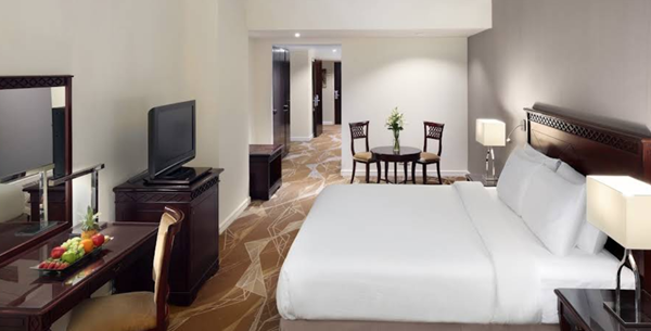 هتل آنوار ال مادیناه موون پیک (Anwar Al Madinah Mövenpick Hotel)