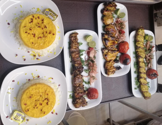 منو و تخصص‌ های باغ رستوران ریحانه