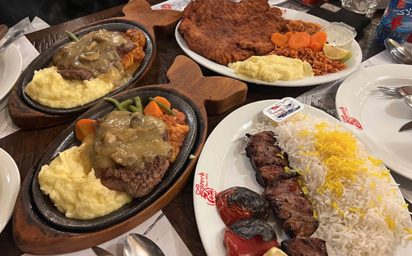 رستوران زرچ