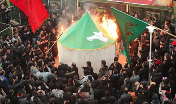 خیمه‌ سوزان طاقانک (چهارمحال و بختیاری): بازسازی واقعه کربلا