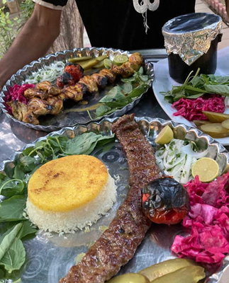 غذاهای پرطرفدار و منوی متنوع درویش