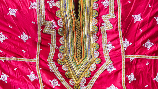 زری‌ بافی (گلابتون‌ دوزی)