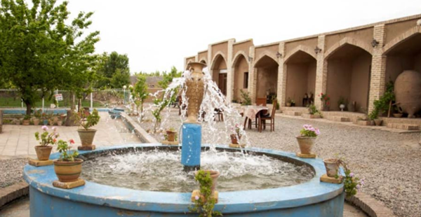 اقامتگاه بومگردی جوری