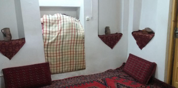 اقامتگاه بومگردی باغ شهر خوانسار: اقتصادی و مرکز محور