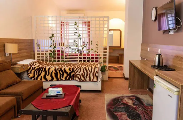 هتل اسرم (۳ ستاره): لوکیشن محوری