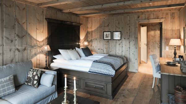 هتل استورفیورد (Storfjord Hotel): کلبه&zwnj; های چوبی و انزوای پنج ستاره