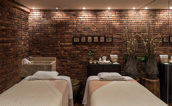 راهنمای کاربردی انتخاب لوکس&zwnj; ترین اقامت: تحلیل مقایسه&zwnj; ای ۲۰۲۶