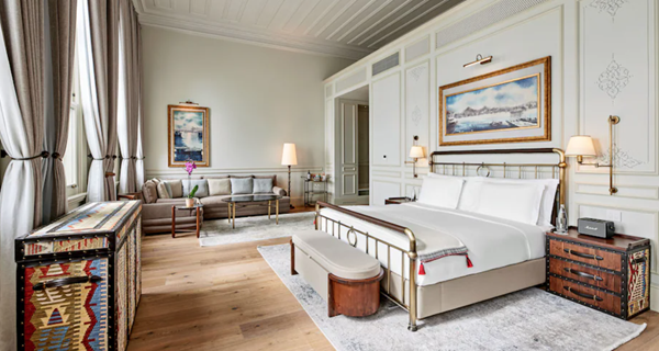 سوئیت&zwnj; های عمارت و خدمات اختصاصی